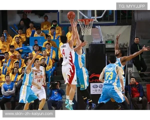 NBA抢断反击如闪电：速度与激情的极致碰撞